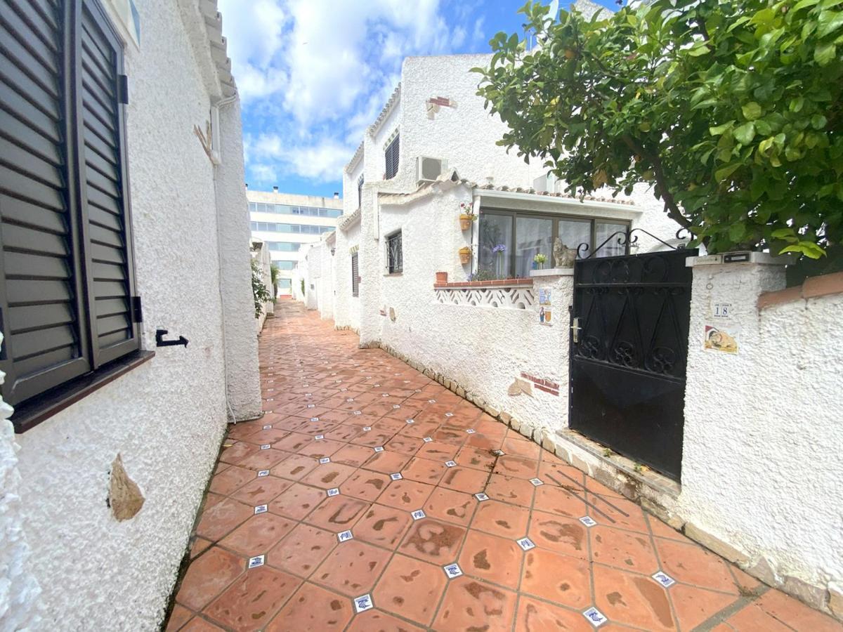 Puerto Real Villa Roses